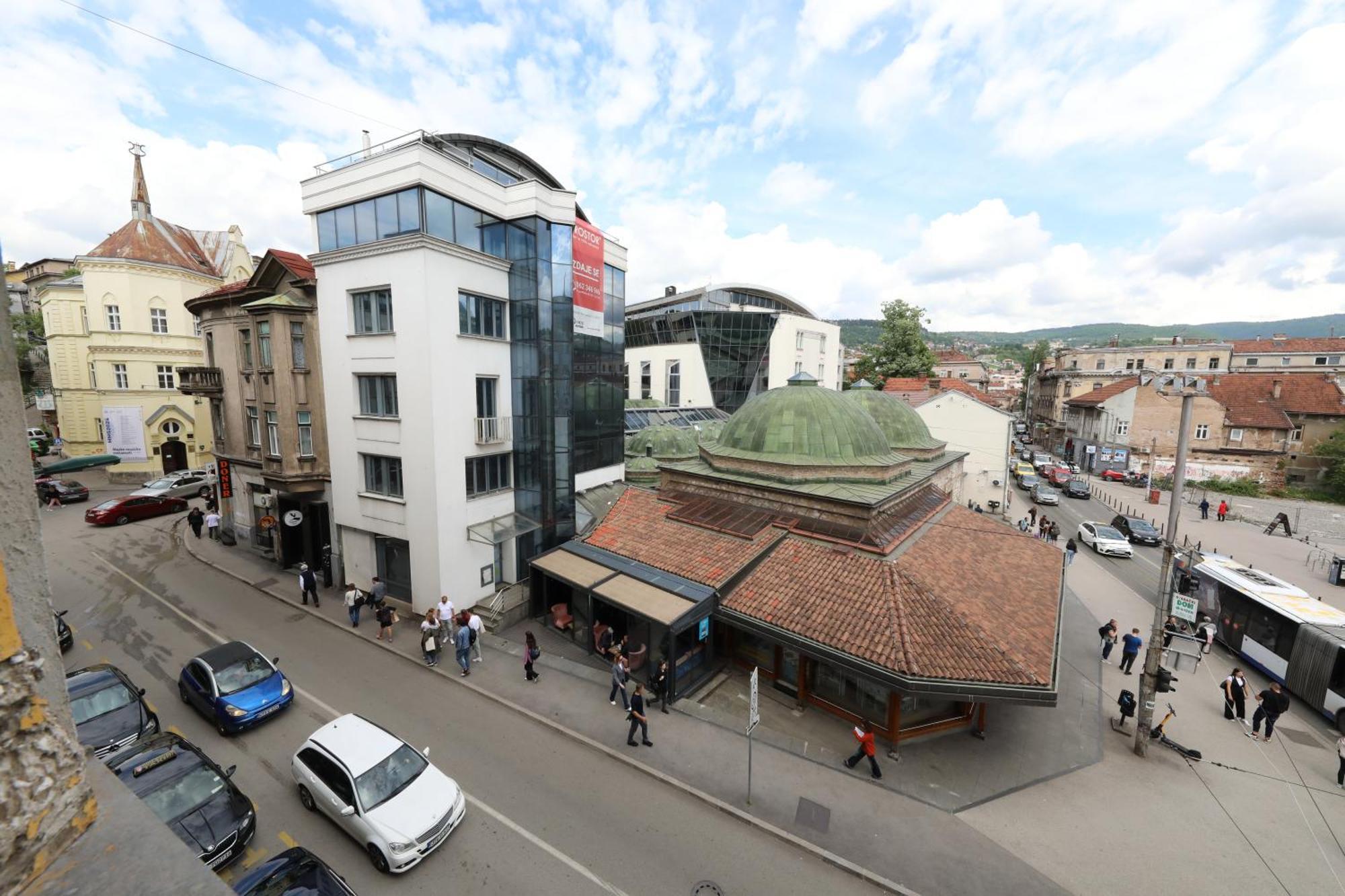 Historijski Luksuz U Starom Gradu, Garage Parking SJJ Esterno foto